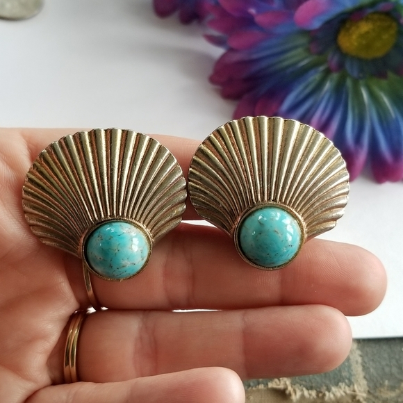 Relisted - Vintage Dauplaise fan shaped earrings blue cab - Picture 13 of 14